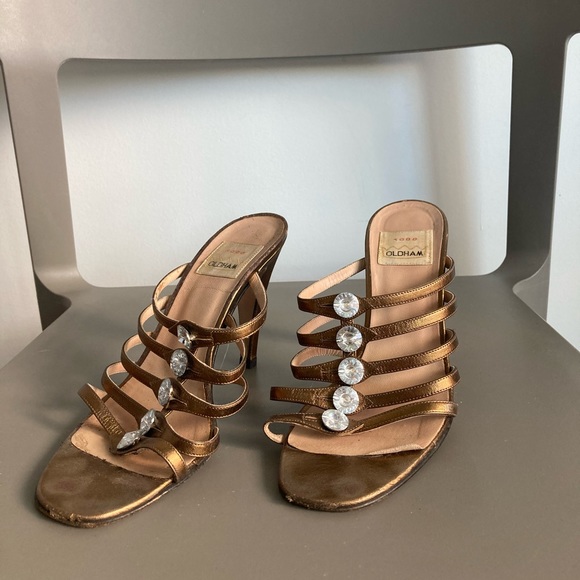 TODD ODLHAM Gold Kitten Heels with Rhinestone Detailing - Picture 2 of 4